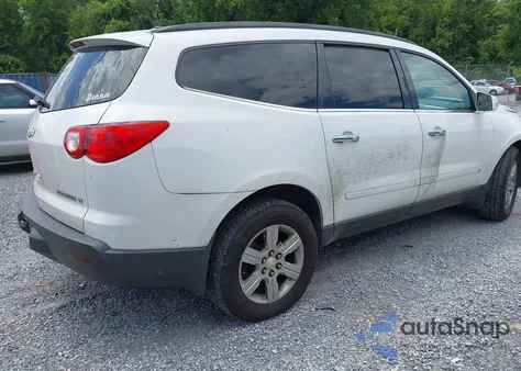 2010 Chevrolet Traverse Lt z USA, uszkodzony, nr VIN 1GNLVGED8AS144959